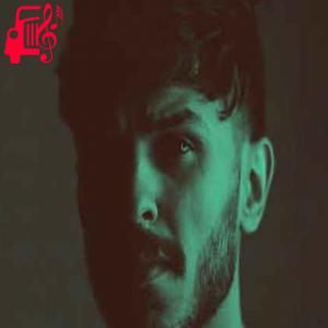 کاور آهنگ دوست دارم بمونه رو لباسم بوی موتو از مهریار + متن ترانه اثر مهریار